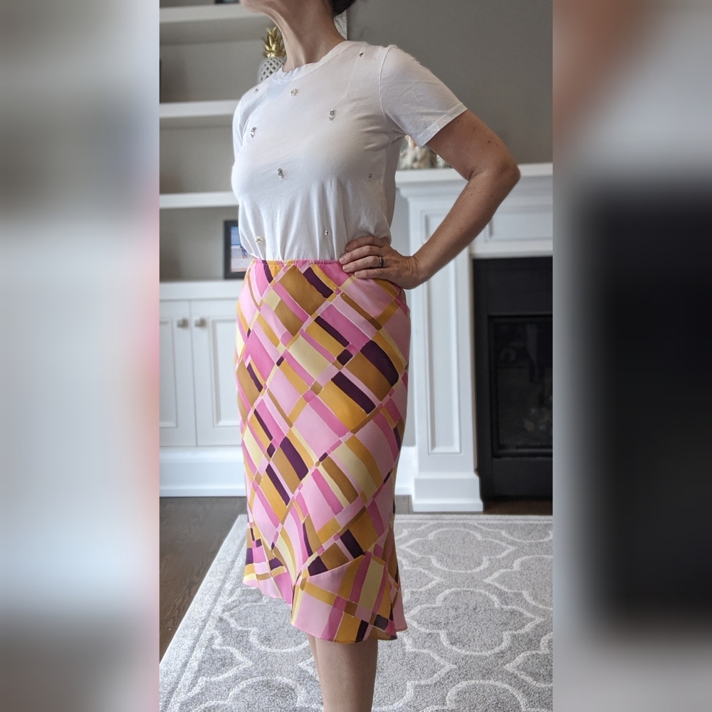 Cute summer skirt with high low hem
